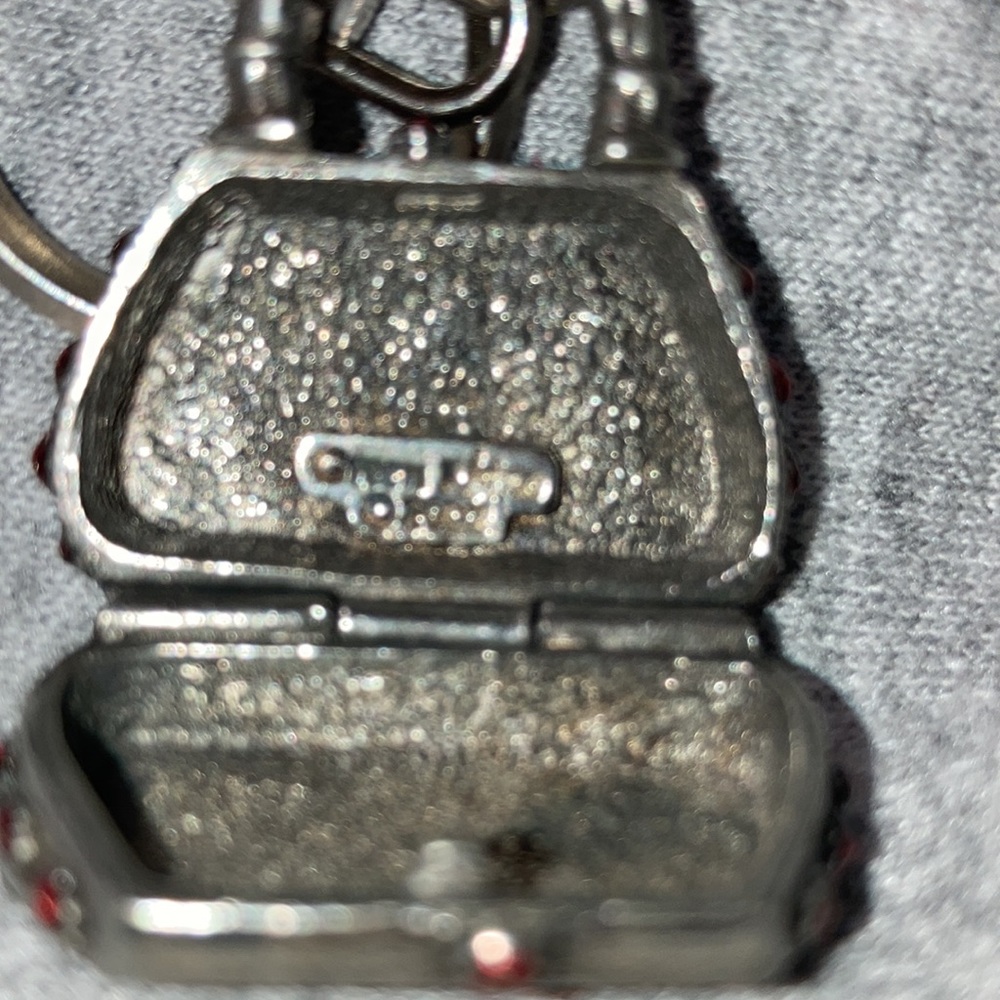 Purse Key Chain Magnetic Clasp - Picture 3 of 3
